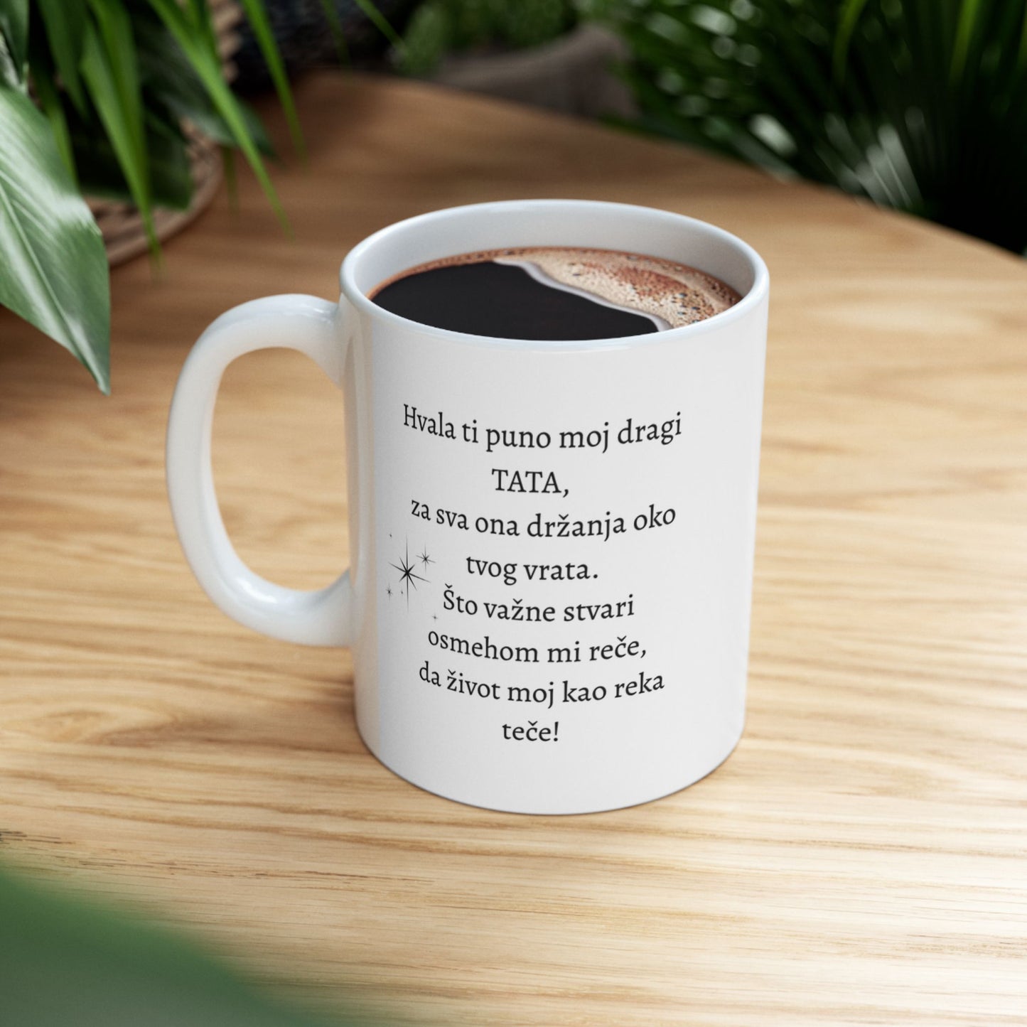 White mug with Croatian text thanking Dad, suitable for Father's Day.