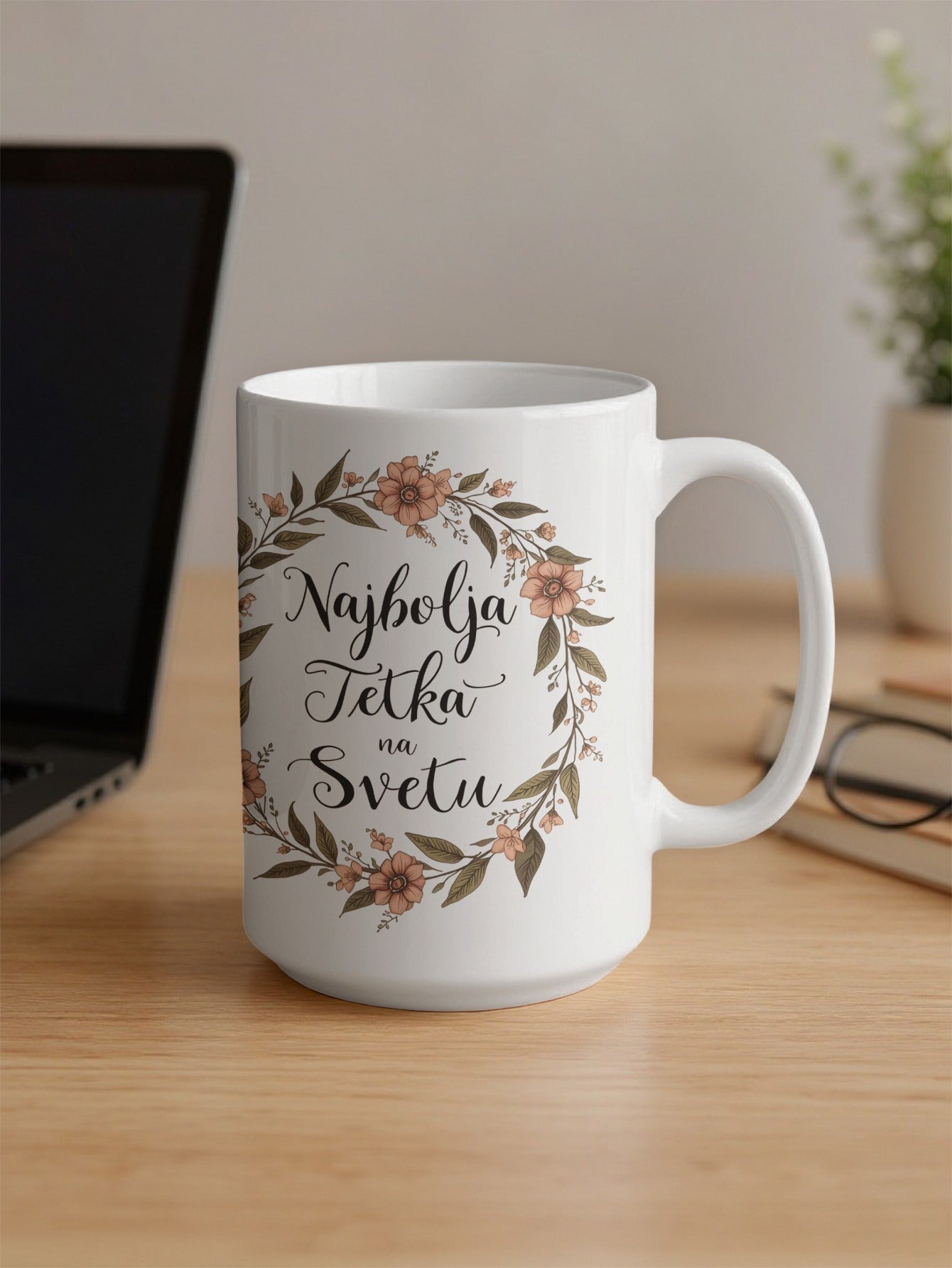 Najbolja Tetka na Svetu Mug With Floral Design