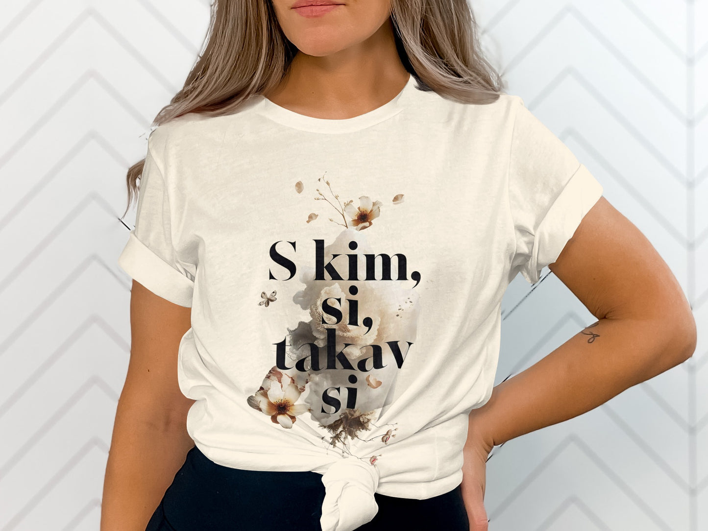 S kim si takav si floral graphic t-shirt product