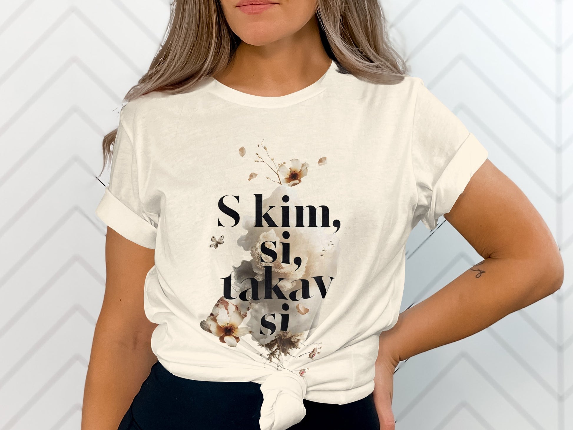 S kim si takav si floral graphic t-shirt product