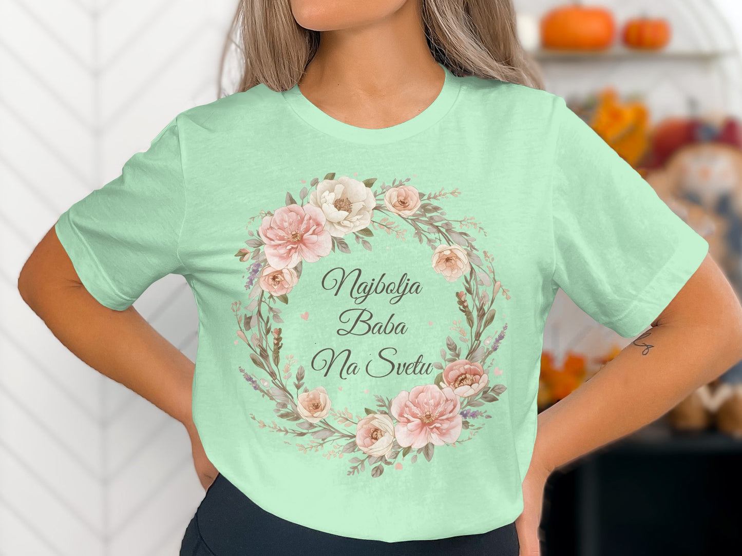 Najbolja Baba Na Svetu Floral Wreath T-shirt