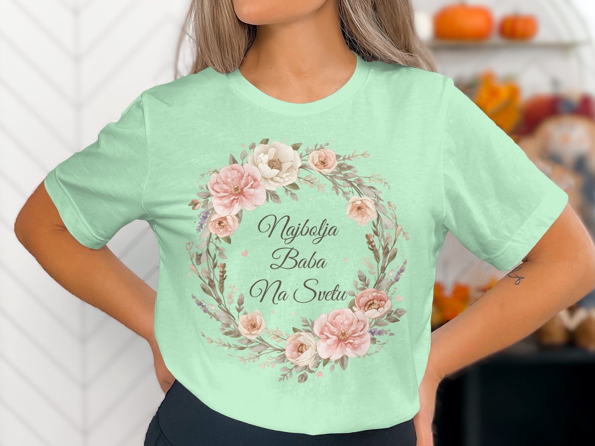 Najbolja Baba Na Svetu Floral Wreath T-shirt