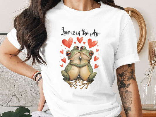 Love is in the Air Heart Frogs Lover T-shirt
