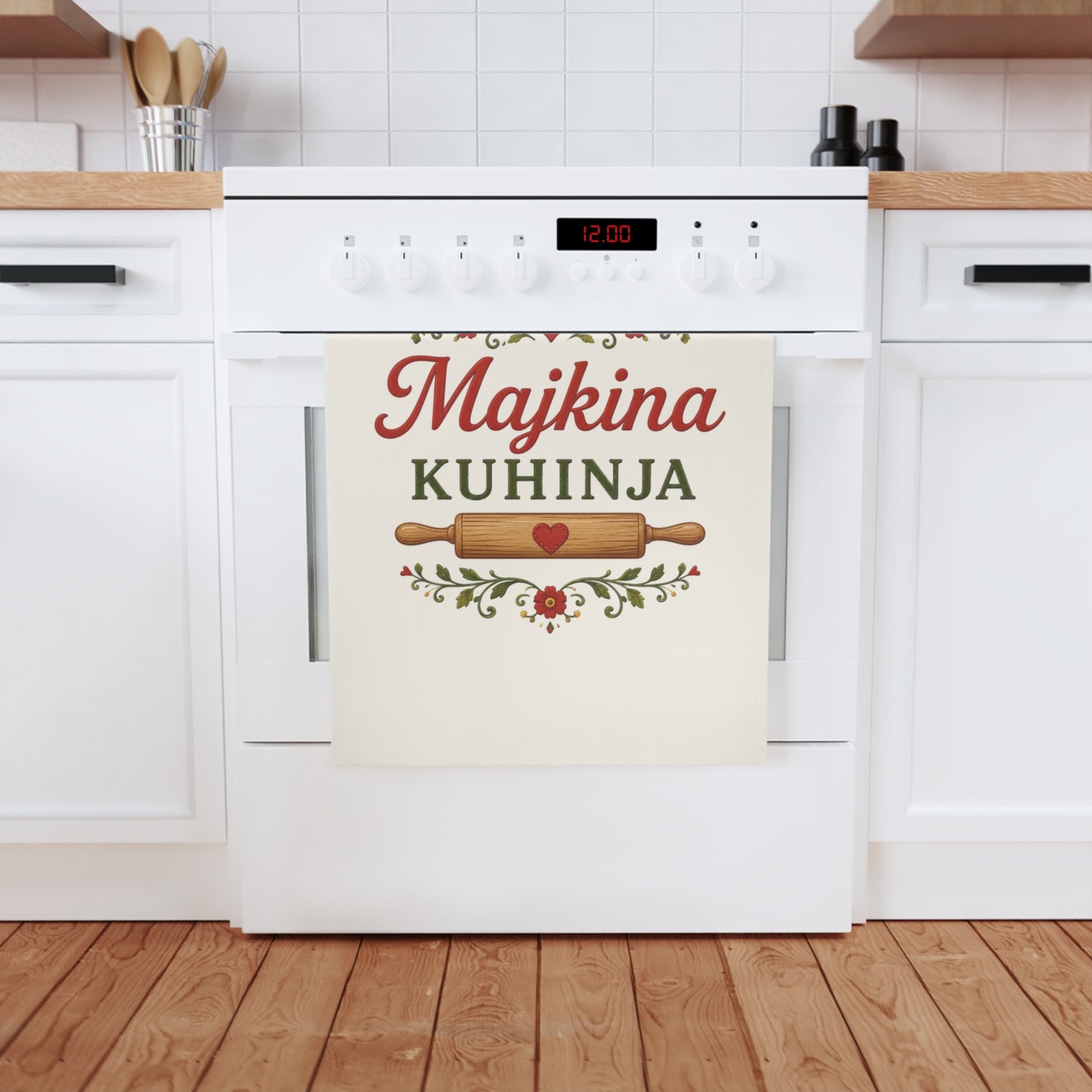 Kitchen towel reads "Majkina KUHINJA" with a rolling pin and floral design.